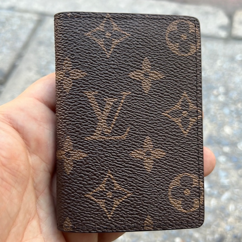 Louis Vuitton cardholder LV logo brown NWT